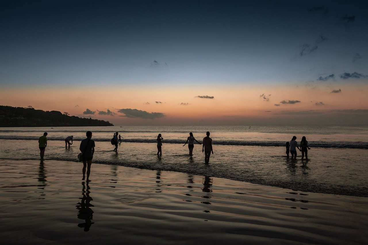 Beach Games Without Any Equipment